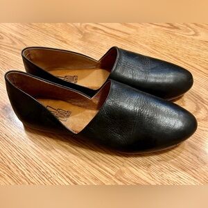 Miz Mooz Black Leather Flats New W/O Box